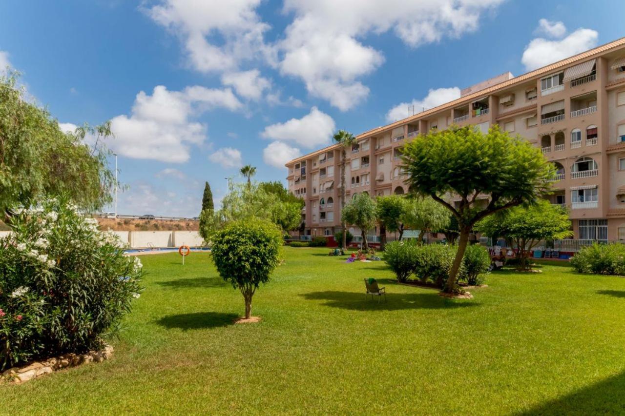 Apartamentos Villa Madrid Torrevieja Eksteriør billede