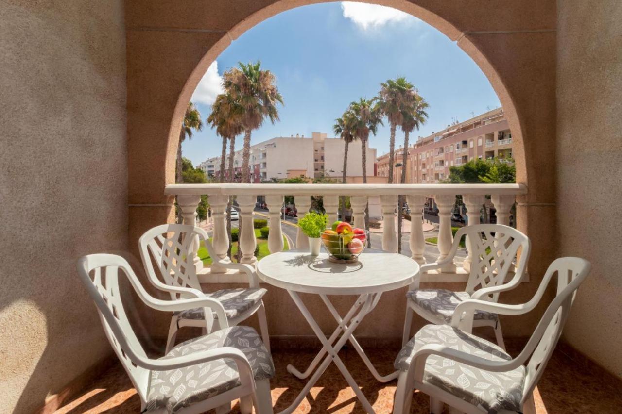 Apartamentos Villa Madrid Torrevieja Eksteriør billede